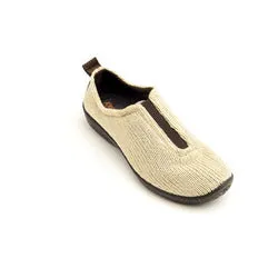 ES Beige Slip-on Arcopedico